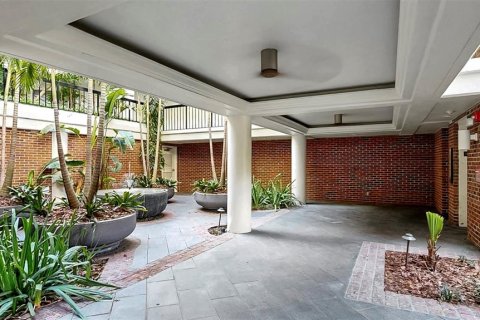 Condo in Tampa, Florida, 2 bedrooms  № 1625557 - photo 4
