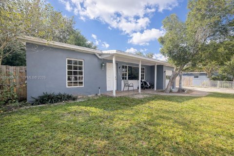 Villa ou maison à Hollywood, Floride 2 chambres, 87.98 m2 № 2025303