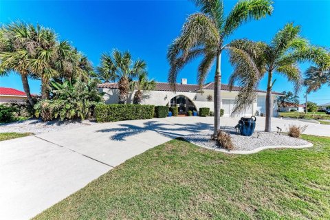 Villa ou maison à vendre à Punta Gorda, Floride: 2 chambres, 219.81 m2 № 1516736 - photo 23
