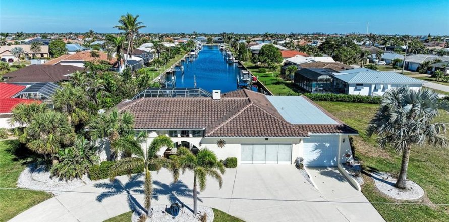 Villa ou maison à Punta Gorda, Floride 2 chambres, 219.81 m2 № 1516736