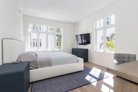 Condo in Palm Beach Shores, Florida, 2 bedrooms  № 2262347 - photo 27