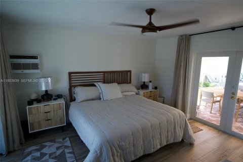 Casa en venta en Wilton Manors, Florida, 3 dormitorios, 150.87 m2 № 1992169 - foto 1