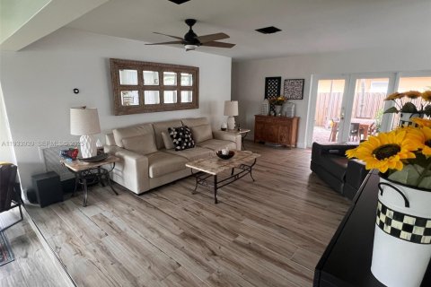 Casa en venta en Wilton Manors, Florida, 3 dormitorios, 150.87 m2 № 1992169 - foto 9