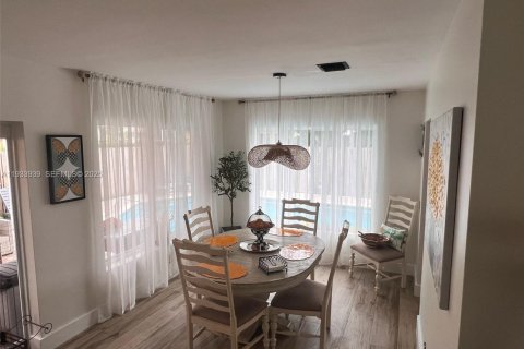 Casa en venta en Wilton Manors, Florida, 3 dormitorios, 150.87 m2 № 1992169 - foto 11