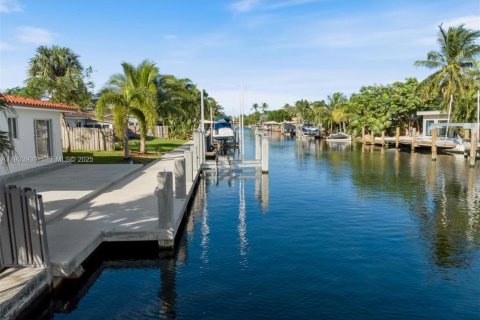 Casa en venta en Wilton Manors, Florida, 3 dormitorios, 150.87 m2 № 1992169 - foto 22