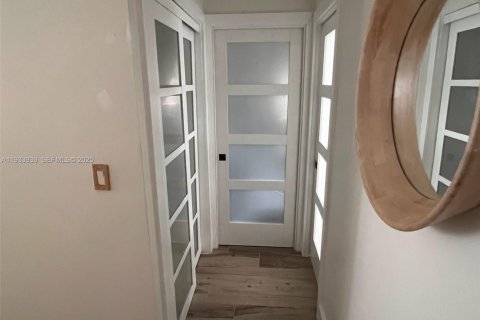 Casa en venta en Wilton Manors, Florida, 3 dormitorios, 150.87 m2 № 1992169 - foto 16