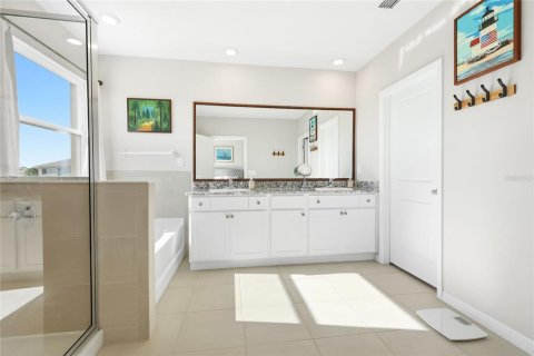 Villa ou maison à vendre à Bradenton, Floride: 4 chambres, 256.04 m2 № 2418779 - photo 21