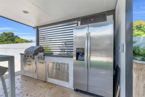 Купить виллу или дом в Майами, Флорида 3 спальни, 79.71м2, № 1957732 - фото 13