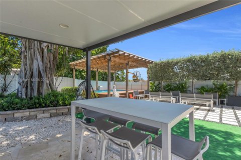 Купить виллу или дом в Майами, Флорида 3 спальни, 79.71м2, № 1957732 - фото 11