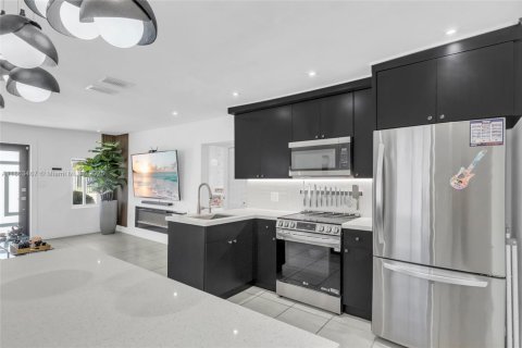 Купить виллу или дом в Майами, Флорида 3 спальни, 79.71м2, № 1957732 - фото 17