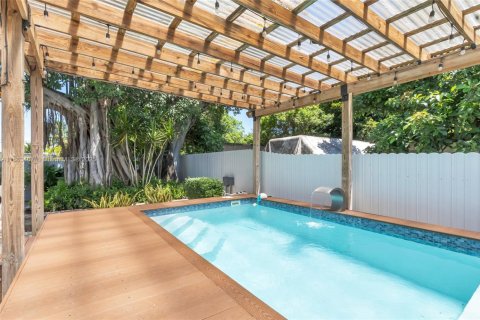 Купить виллу или дом в Майами, Флорида 3 спальни, 79.71м2, № 1957732 - фото 8