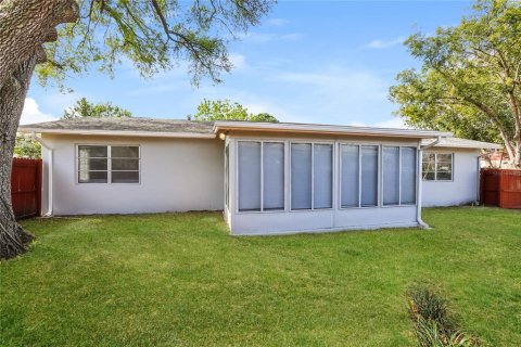 Casa en alquiler en Deltona, Florida, 3 dormitorios, 121.79 m2 № 1913906 - foto 14