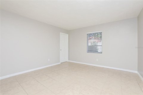 Casa en alquiler en Deltona, Florida, 3 dormitorios, 121.79 m2 № 1913906 - foto 8