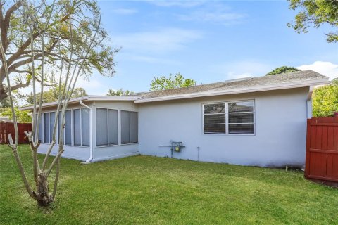 Casa en alquiler en Deltona, Florida, 3 dormitorios, 121.79 m2 № 1913906 - foto 15