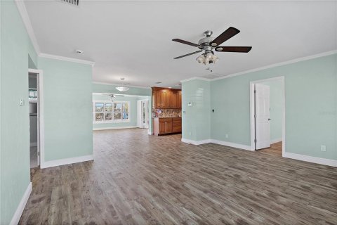 Villa ou maison à vendre à Treasure Island, Floride: 3 chambres, 184.13 m2 № 1918757 - photo 9