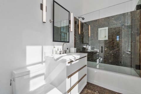 Купить виллу или дом в Палм-Бич, Флорида 5 комнат, 511.71м2, № 2087741 - фото 17