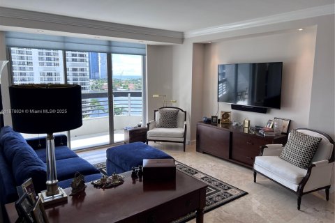 Купить кондоминиум в Авентура, Флорида 2 спальни, 109.72м2, № 1895893 - фото 1