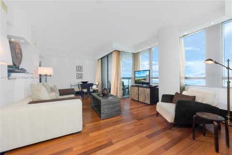 Condo in Miami Beach, Florida, 2 bedrooms  № 2022967 - photo 7