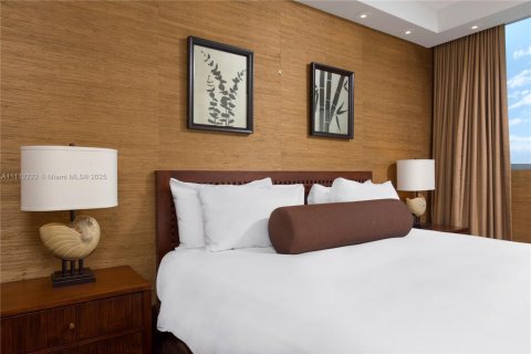Condo in Miami Beach, Florida, 2 bedrooms  № 2022967 - photo 13
