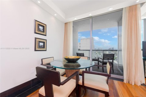 Condo in Miami Beach, Florida, 2 bedrooms  № 2022967 - photo 6