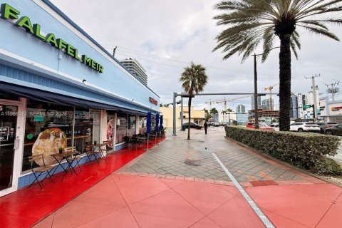 Propiedad comercial en venta en Miami Beach, Florida № 2028213 - foto 17