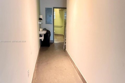 Propiedad comercial en venta en Miami Beach, Florida № 2028213 - foto 6