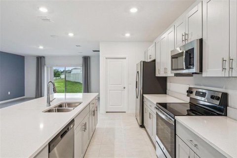 Villa ou maison à louer à Haines City, Floride: 3 chambres, 215.72 m2 № 2416741 - photo 8