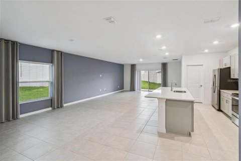 Villa ou maison à louer à Haines City, Floride: 3 chambres, 215.72 m2 № 2416741 - photo 4