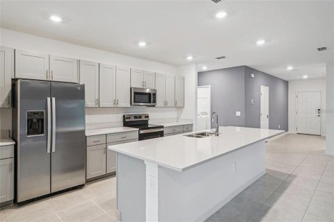 Villa ou maison à louer à Haines City, Floride: 3 chambres, 215.72 m2 № 2416741 - photo 6