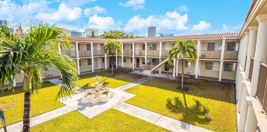 Studio à Miami, Floride № 1857112