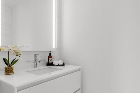 Купить кондоминиум в Майами, Флорида 1 спальня, 82.59м2, № 1958016 - фото 8