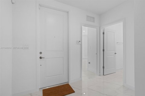 Townhouse in Miami, Florida 4 bedrooms, 206.06 sq.m. № 2054282 - photo 5