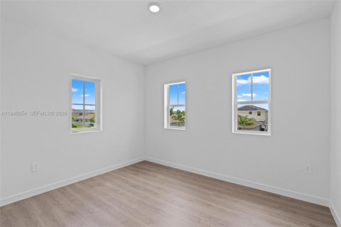 Townhouse in Miami, Florida 4 bedrooms, 206.06 sq.m. № 2054282 - photo 27