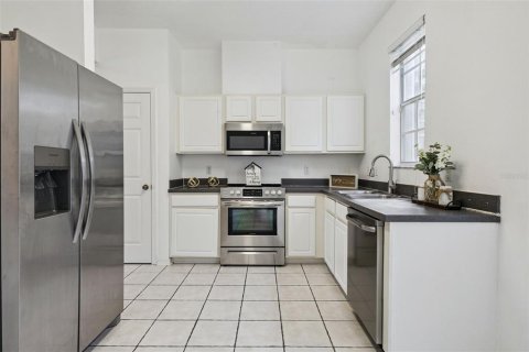 Touwnhouse à vendre à Windermere, Floride: 2 chambres, 128.21 m2 № 2427544 - photo 12
