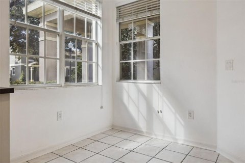 Touwnhouse à vendre à Windermere, Floride: 2 chambres, 128.21 m2 № 2427544 - photo 14