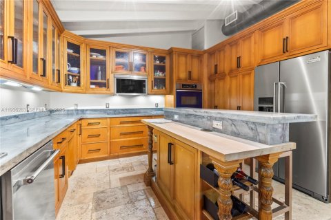 House in Fort Lauderdale, Florida 3 bedrooms, 138.42 sq.m. № 1994414 - photo 25