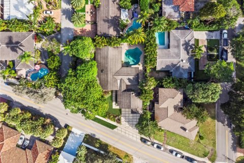 House in Fort Lauderdale, Florida 3 bedrooms, 138.42 sq.m. № 1994414 - photo 5