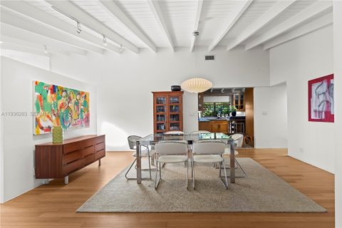 House in Fort Lauderdale, Florida 3 bedrooms, 138.42 sq.m. № 1994414 - photo 15