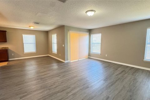 Villa ou maison à louer à Lakeland, Floride: 5 chambres, 243.87 m2 № 2416363 - photo 3