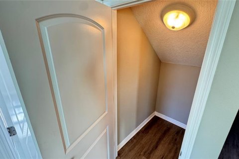 Villa ou maison à louer à Lakeland, Floride: 5 chambres, 243.87 m2 № 2416363 - photo 9