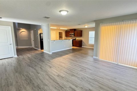 Villa ou maison à louer à Lakeland, Floride: 5 chambres, 243.87 m2 № 2416363 - photo 4