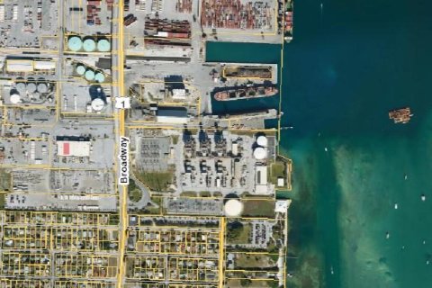 Propiedad comercial en venta en Riviera Beach, Florida № 2039828 - foto 9