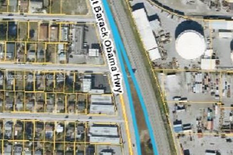 Propiedad comercial en venta en Riviera Beach, Florida № 2039828 - foto 10