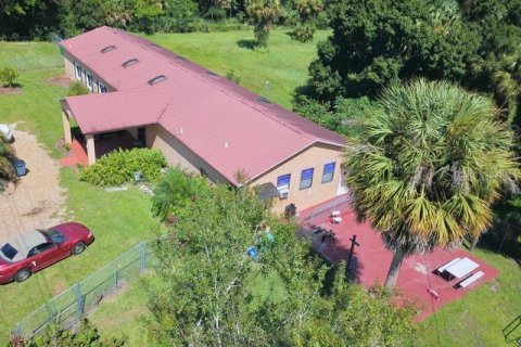 Apartment in Okeechobee, Florida 3 bedrooms, 139.35 sq.m. № 2111726 - photo 11