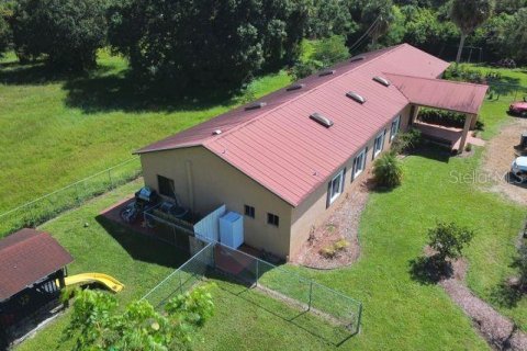 Apartment in Okeechobee, Florida 3 bedrooms, 139.35 sq.m. № 2111726 - photo 4