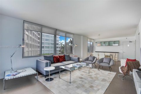 Condominio en venta en Miami Beach, Florida, 2 dormitorios, 111.2 m2 № 2076861 - foto 9