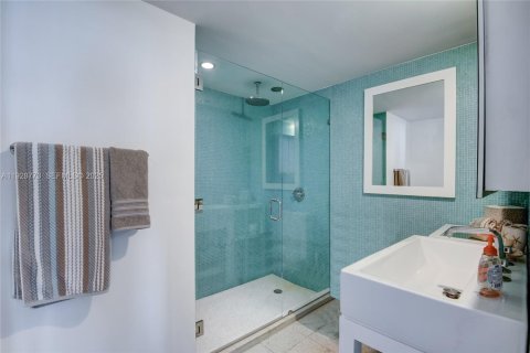 Condominio en venta en Miami Beach, Florida, 2 dormitorios, 111.2 m2 № 2076861 - foto 10