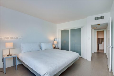 Condominio en venta en Miami Beach, Florida, 2 dormitorios, 111.2 m2 № 2076861 - foto 12