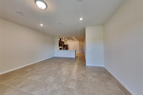 Touwnhouse à louer à Sanford, Floride: 3 chambres, 157.84 m2 № 2396558 - photo 3