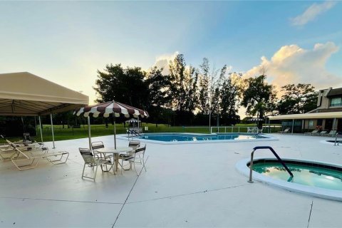 Condo à Tamarac, Floride, 2 chambres  № 2084579